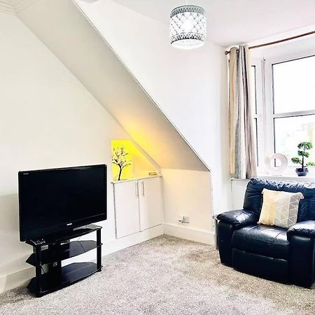 Crown House Two Bedroom Apartment Aberdeen Extérieur photo